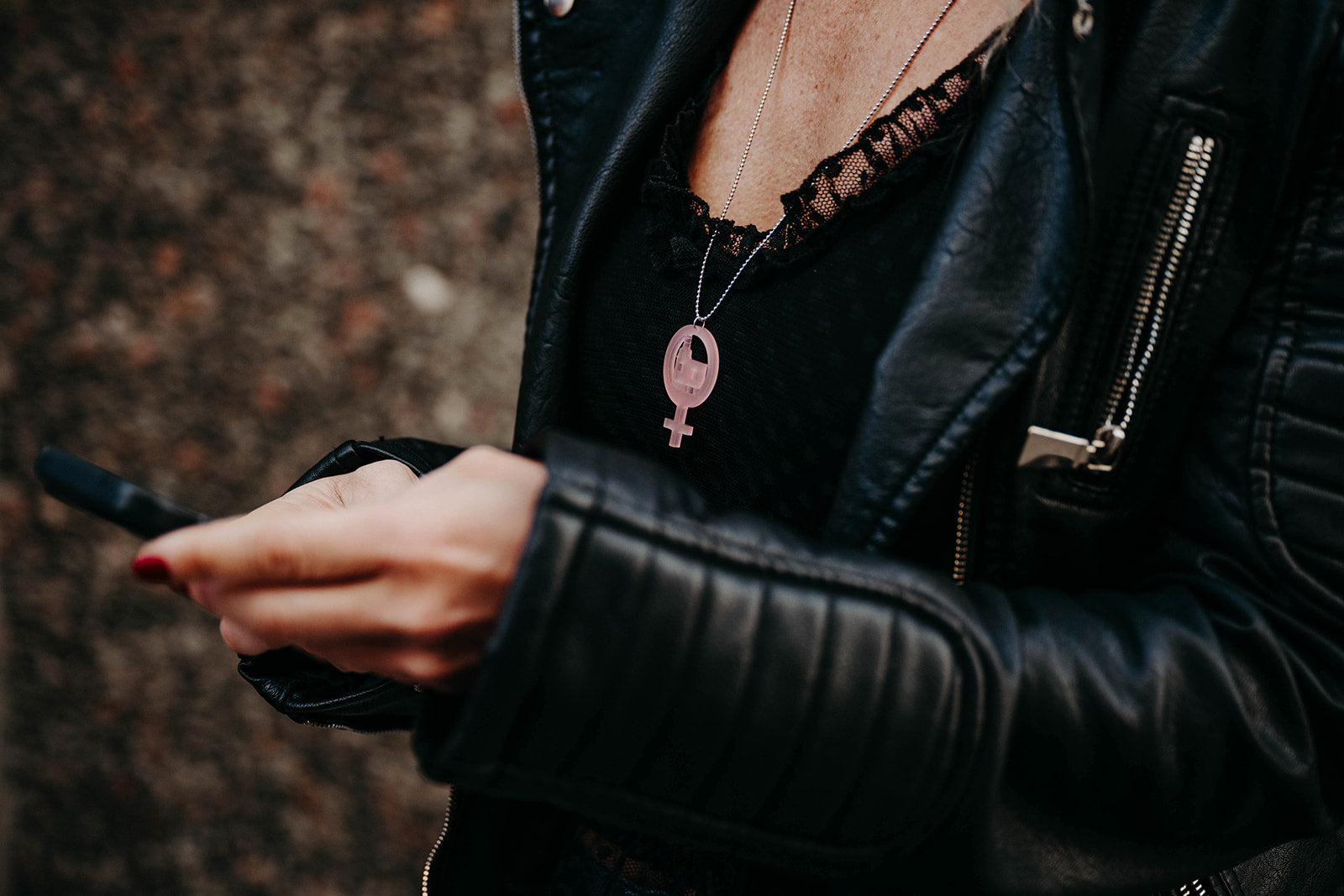 Collar Poder de igualdad de género