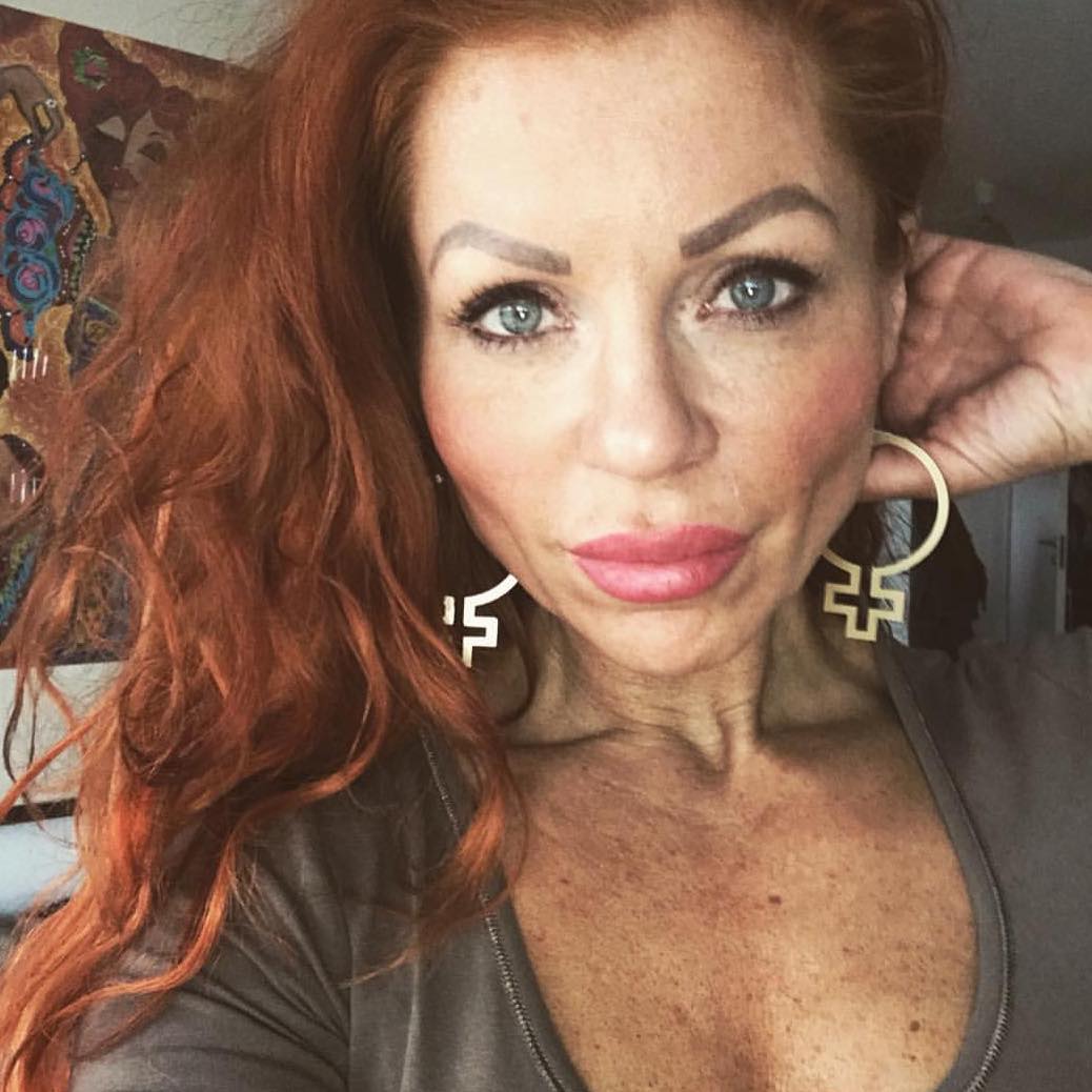 Pendientes contorno Hon (símbolo de Venus)