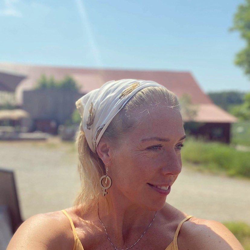 Örhängen Hon Small (kvinnosymbol)