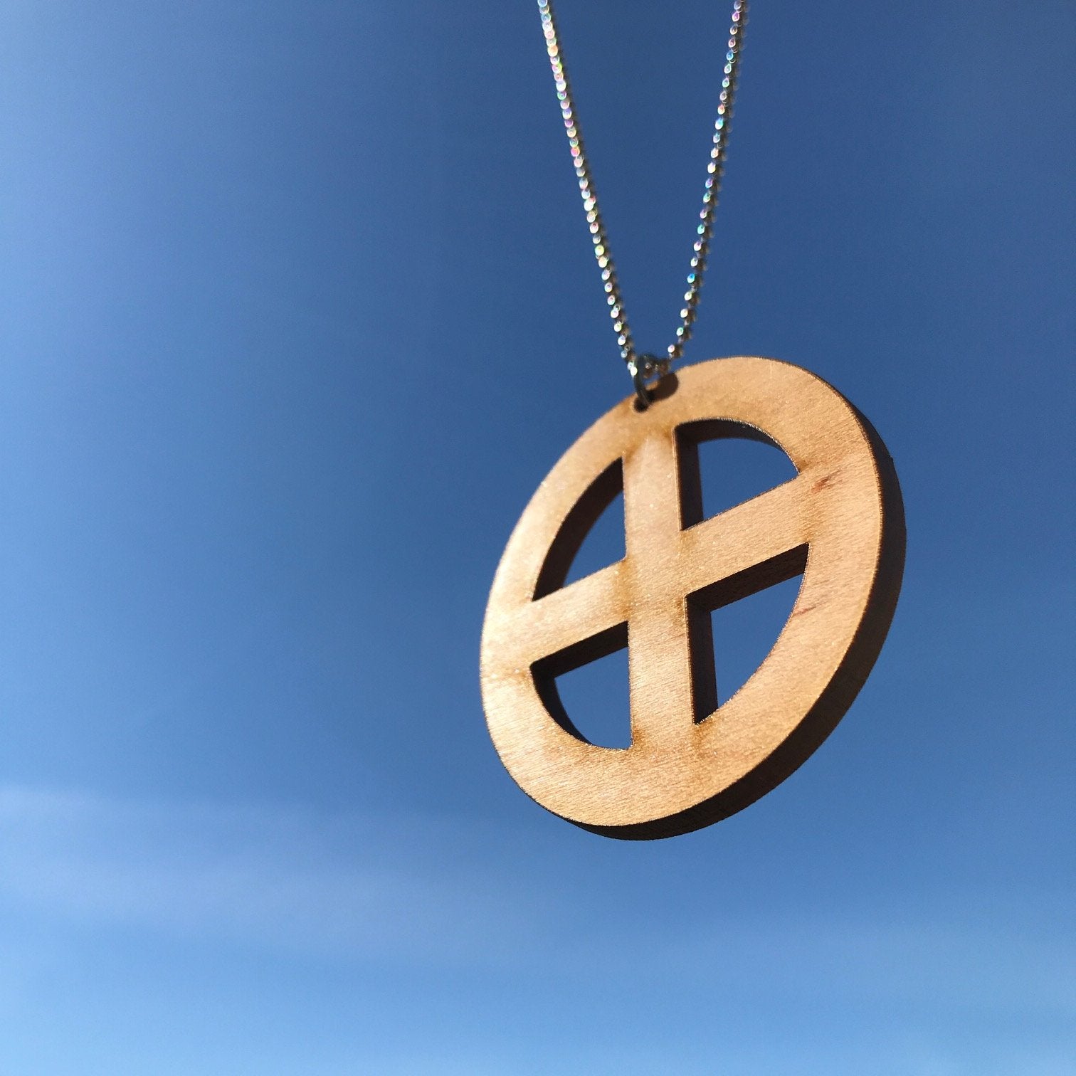 Halsband Earth