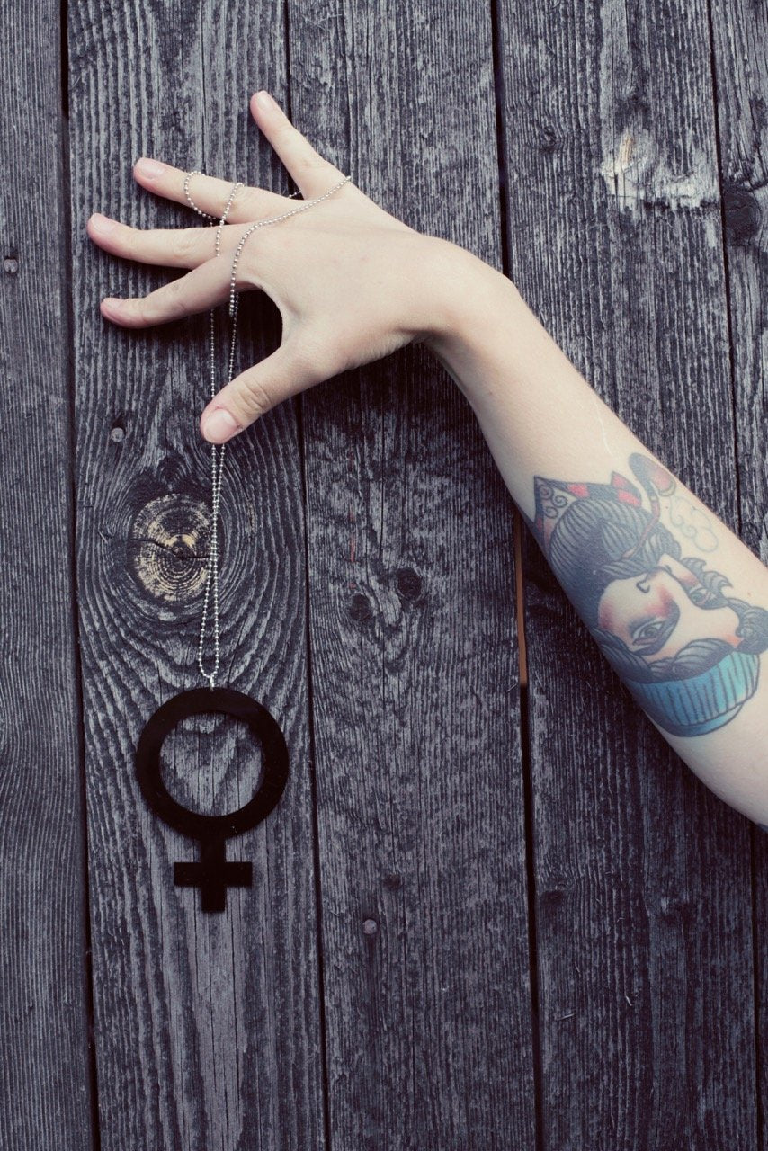 Collar Ella (símbolo de Venus)