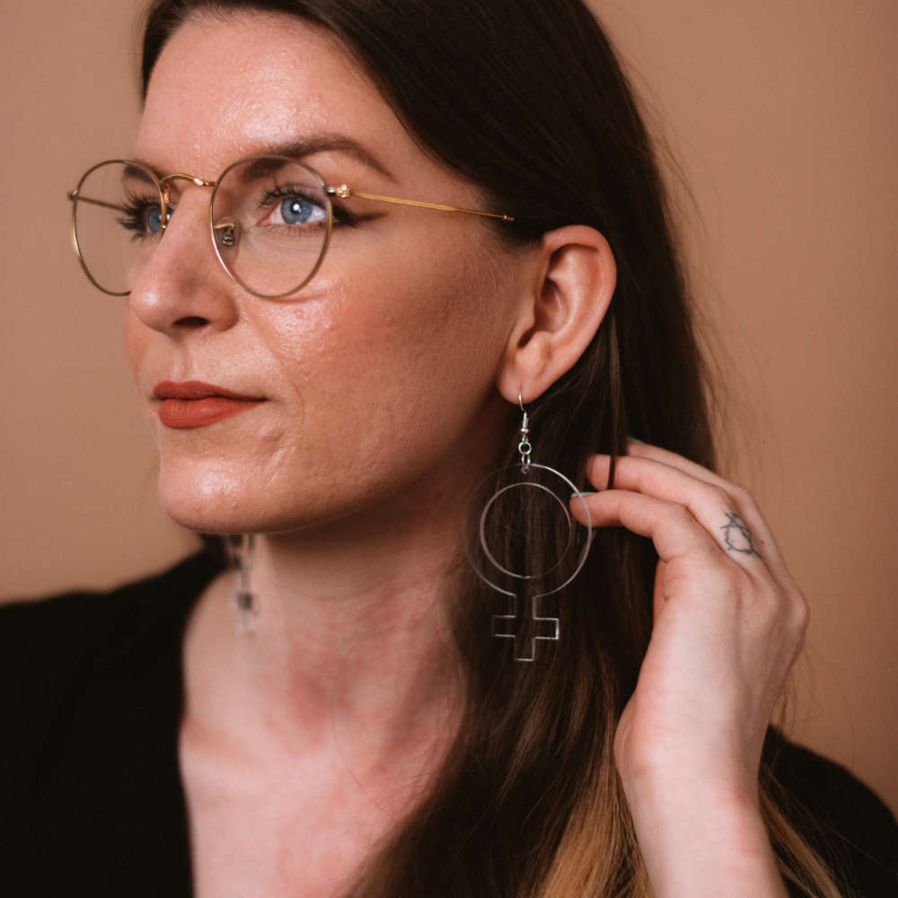 Pendientes Ella (símbolo de Venus)