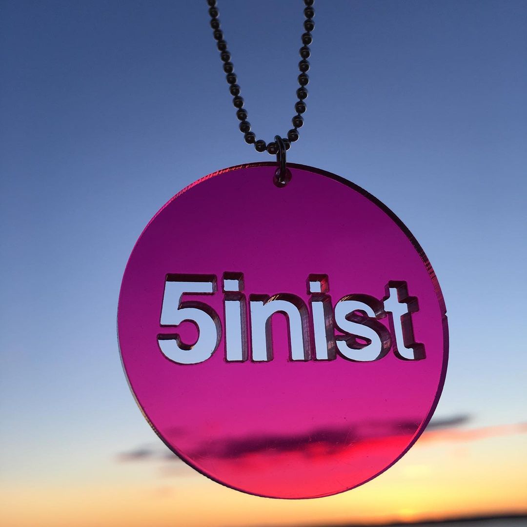 Halsband Feminist